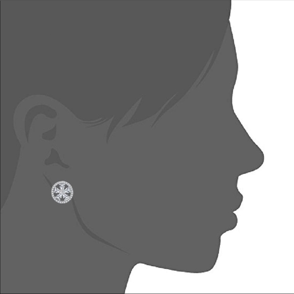 CZ Crystals Stud Silver Earrings New - Picture 4 of 4